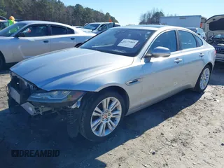 2016 Jaguar XF 35t Premium with VIN SAJBD4BV0GCY13376, listed as a IAAI auction lot 41375803 with 64,368 mi miles. Bid and sale history available at carsss.com. Image 18.
