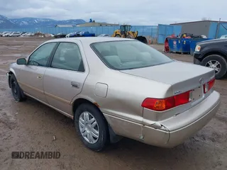 2001 Toyota Camry CE with VIN 4T1BG22K51U860223, listed as a IAAI auction lot 41650629 with 219,328 mi miles. Bid and sale history available at carsss.com. Image 3.