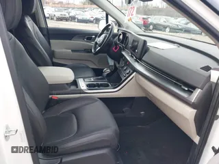 2024 Kia Carnival LX with VIN KNDNB4H34R6328831, listed as a IAAI auction lot 41631238 with 41,733 mi miles. Bid and sale history available at carsss.com. Image 5.