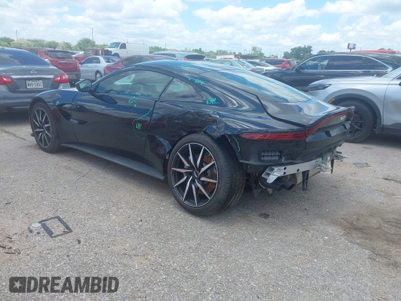 2020 Aston Martin Vantage z VIN SCFSMGAW4LGN03097, wystawiony jako IAAI lot #42227516 z przebiegiem Nie podano mil oraz . Historia ofert i sprzedaży dostępna na DreamBid. Obrazek 3.