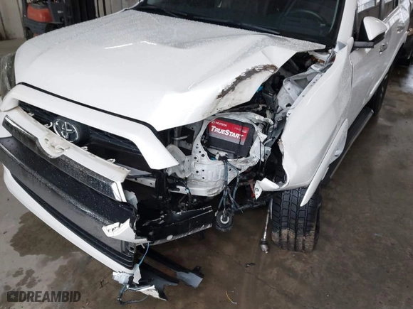 2016 Toyota 4Runner Limited with VIN JTEBU5JR7G5326541, listed as a IAAI auction lot 41729086 with 80,611 mi miles. Bid and sale history available at carsss.com. Image 6.