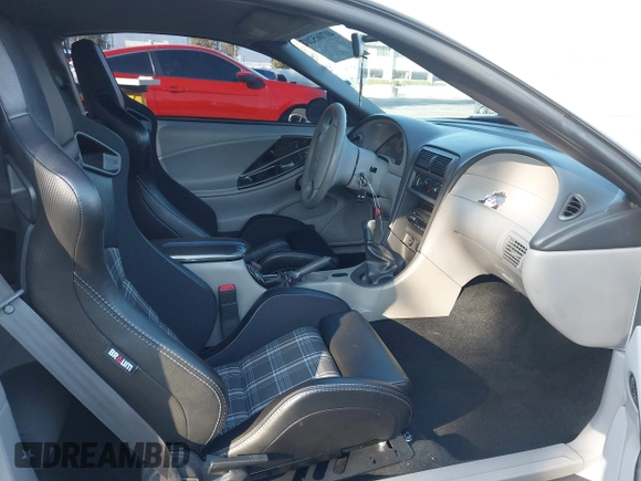 2004 Ford Mustang Standard with VIN 1FAFP40434F100991, listed as a IAAI auction lot 40706520 with 93,130 mi miles. Bid and sale history available at carsss.com. Image 5.
