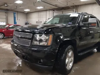 2008 Chevrolet Avalanche LTZ with VIN 3GNFK12378G241599, listed as a IAAI auction lot 41812571 with 137,502 mi miles. Bid and sale history available at carsss.com. Image 6.