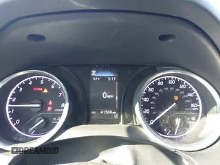 2020 Toyota Camry SE z VIN 4T1G11AK2LU392182, wystawiony jako IAAI lot #41667278 z przebiegiem 41 506 mil mil oraz . Historia ofert i sprzedaży dostępna na DreamBid. Obrazek 7.