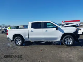 2021 Chevrolet Silverado 1500 LT with VIN 1GCUYDED2MZ377265, listed as a IAAI auction lot 41392703 with 109,352 mi miles. Bid and sale history available at carsss.com. Image 13.