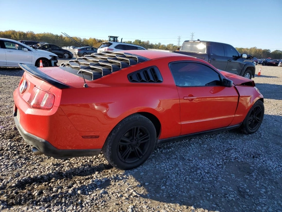 2011 Ford Mustang V6 with VIN 1ZVBP8AMXB5114109, listed as a Copart auction lot 81059824 with 163,541 mi miles and Salvage Title. Bid and sale history available at carsss.com. Image 3.