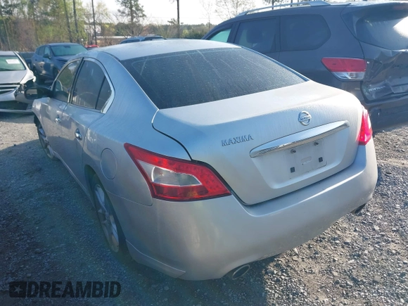 2011 Nissan Maxima SV z VIN 1N4AA5APXBC865253, wystawiony jako IAAI lot #41914882 z przebiegiem 132 510 mil mil oraz . Historia ofert i sprzedaży dostępna na DreamBid. Obrazek 3.