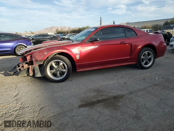 2004 Ford Mustang GT Deluxe z VIN 1FAFP42X54F221786, wystawiony jako Copart lot #47560645 z przebiegiem 138 407 mil mil oraz Szkoda całkowita • Salvage title. Historia ofert i sprzedaży dostępna na DreamBid. Obrazek 1.