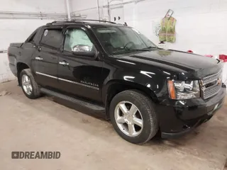 2012 Chevrolet Avalanche LTZ with VIN 3GNTKGE7XCG151943, listed as a IAAI auction lot 41774003 with 123,512 mi miles. Bid and sale history available at carsss.com. Image 1.