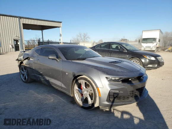 2021 Chevrolet Camaro 2SS z VIN 1G1FH1R75M0135787, wystawiony jako Copart lot #47257455 z przebiegiem 16 918 mil mil oraz Szkoda całkowita • Salvage title. Historia ofert i sprzedaży dostępna na DreamBid. Obrazek 4.