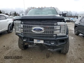 2018 Ford F-350 XL with VIN 1FT8W3BT8JEB07120, listed as a Copart auction lot 47641105 with 91,746 mi miles and Non Repairable. Bid and sale history available at DreamBid. Image 5.