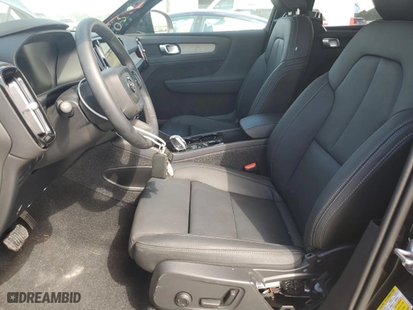 2024 Volvo XC40 Plus Bright Theme with VIN YV4L12UE1R2363739, listed as a Copart auction lot 71738434 with 110 mi miles and Salvage Title. Bid and sale history available at carsss.com. Image 7.