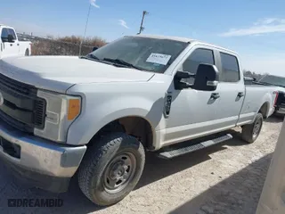 2017 Ford Super Duty F-250 SRW Lariat with VIN 1FT7W2B60HED25658, listed as a IAAI auction lot 41675677 with 162,395 mi miles. Bid and sale history available at carsss.com. Image 14.