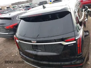 2021 Cadillac XT6 Premium Luxury z VIN 1GYKPDRS9MZ120150, wystawiony jako IAAI lot #41715368 z przebiegiem 47 835 mil mil oraz . Historia ofert i sprzedaży dostępna na DreamBid. Obrazek 17.