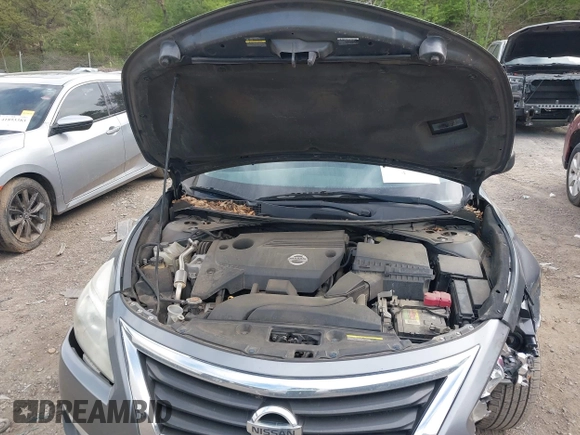 2015 Nissan Altima S with VIN 1N4AL3AP1FC409422, listed as a IAAI auction lot 41892894 with 231,456 mi miles and . Bid and sale history available at carsss.com. Image 10.