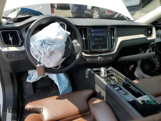 2018 Volvo XC60 Inscription with VIN LYVBR0DL9JB087839, listed as a Copart auction lot 61355163 with 57,173 mi miles. Bid and sale history available at carsss.com. Image 8.