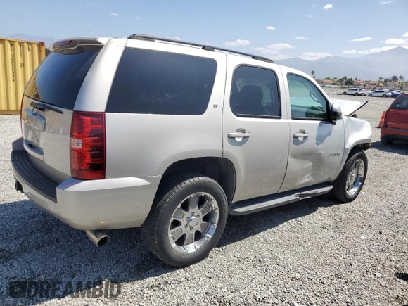 2007 Chevrolet Tahoe LT z VIN 1GNEK13047R103341, wystawiony jako Copart lot #54601315 z przebiegiem 134 742 mil mil oraz Szkoda całkowita • Salvage title. Historia ofert i sprzedaży dostępna na DreamBid. Obrazek 3.