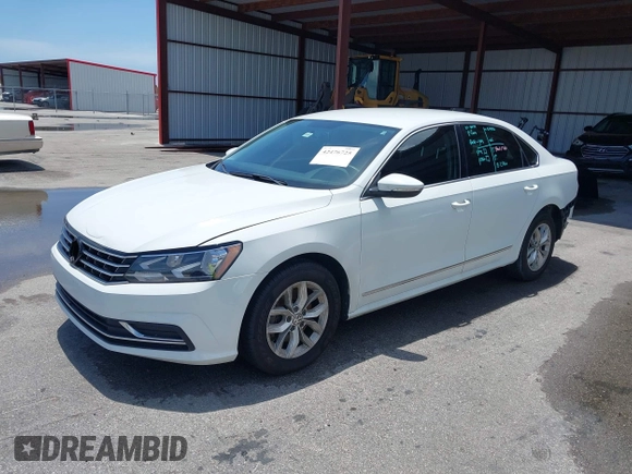 2016 Volkswagen Passat S z VIN 1VWAT7A33GC056162, wystawiony jako IAAI lot #42476725 z przebiegiem 88 872 mil mil oraz . Historia ofert i sprzedaży dostępna na DreamBid. Obrazek 2.