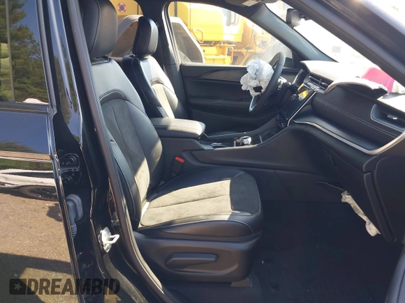 2024 Jeep Grand Cherokee Altitude X with VIN 1C4RJKAGXR8591271, listed as a IAAI auction lot 42654801 with 11,739 mi miles and . Bid and sale history available at DreamBid. Image 5.