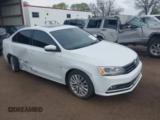 2016 Volkswagen Jetta SEL z VIN 3VWL07AJ4GM243585, wystawiony jako IAAI lot #42090323 z przebiegiem 112 199 mil mil oraz . Historia ofert i sprzedaży dostępna na DreamBid. Obrazek 1.