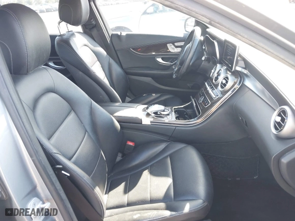 2015 Mercedes-Benz C-Class C 300 with VIN 55SWF4JB7FU049897, listed as a IAAI auction lot 41795671 with 137,194 mi miles. Bid and sale history available at carsss.com. Image 5.
