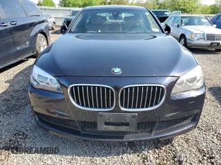 2014 BMW 7 Series 740Li xDrive z VIN WBAYF4C58ED281817, wystawiony jako Copart lot #55755815 z przebiegiem 112 398 mil mil oraz Szkoda całkowita • Salvage title. Historia ofert i sprzedaży dostępna na DreamBid. Obrazek 5.