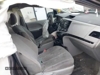 2014 Toyota Sienna L with VIN 5TDZK3DC9ES510214, listed as a IAAI auction lot 41721667 with 1 mi miles. Bid and sale history available at carsss.com. Image 5.