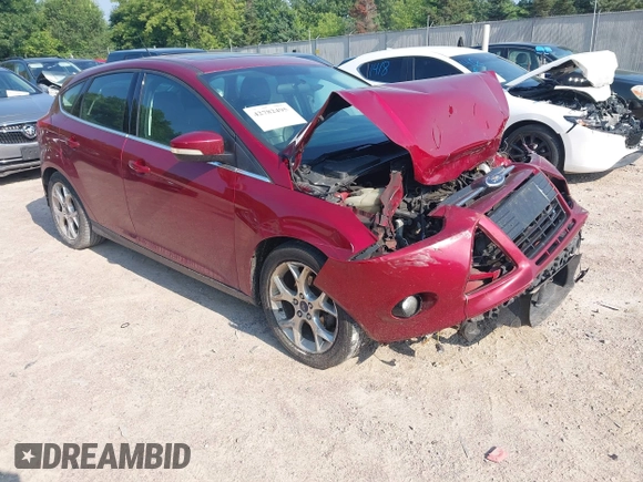 2014 Ford Focus Titanium z VIN 1FADP3N22EL381967, wystawiony jako IAAI lot #42782495 z przebiegiem 160 503 mil mil oraz . Historia ofert i sprzedaży dostępna na DreamBid. Obrazek 1.