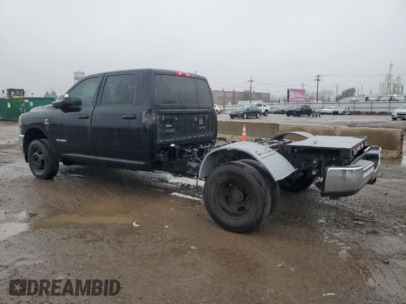 2021 Ram 3500 Tradesman with VIN 3C63RRGL2MG672951, listed as a Copart auction lot 77424974 with 151,765 mi miles and Clean Title. Bid and sale history available at carsss.com. Image 2.