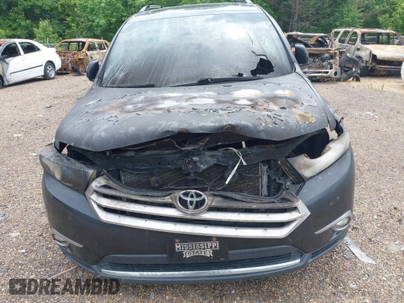 2012 Toyota Highlander Limited with VIN 5TDDK3EH0CS144483, listed as a IAAI auction lot 42183538 with Not provided miles and . Bid and sale history available at DreamBid. Image 6.