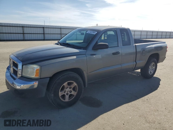2005 Dodge Dakota SLT with VIN 1D7HE42K65S314246, listed as a Copart auction lot 42402995 with 189,197 mi miles and Salvage Title. Bid and sale history available at carsss.com. Image 1.