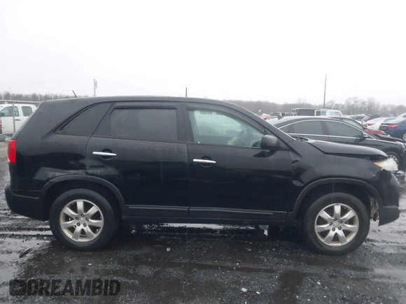 2011 Kia Sorento LX with VIN 5XYKT3A18BG151447, listed as a IAAI auction lot 41730665 with 195,187 mi miles. Bid and sale history available at carsss.com. Image 13.