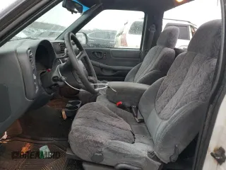 2001 GMC Sonoma SL with VIN 1GTCS145418119062, listed as a Copart auction lot 80579954 with 76,295 mi miles and Salvage Title. Bid and sale history available at carsss.com. Image 7.