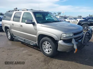 2002 Chevrolet Suburban Z71 with VIN 3GNFK16T32G267554, listed as a IAAI auction lot 41359504 with 186,058 mi miles. Bid and sale history available at carsss.com. Image 1.