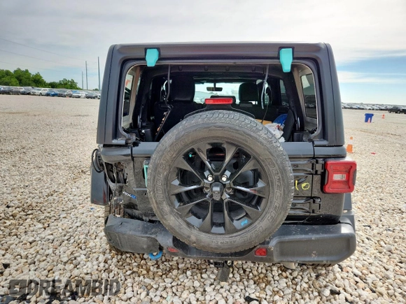 2022 Jeep Wrangler Unlimited Sahara with VIN 1C4JJXP61NW170425, listed as a Copart auction lot 60683715 with 51,847 mi miles and Salvage title. Bid and sale history available at DreamBid. Image 6.