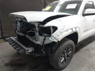 2023 Toyota Tacoma SR5 z VIN 3TYAZ5CN9PT030723, wystawiony jako IAAI lot #41607535 z przebiegiem 40 215 mil mil oraz . Historia ofert i sprzedaży dostępna na DreamBid. Obrazek 6.