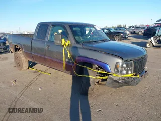 2001 Chevrolet Silverado 1500 LS with VIN 2GCEK19T311378533, listed as a IAAI auction lot 41331927 with 1 mi miles. Bid and sale history available at carsss.com. Image 1.