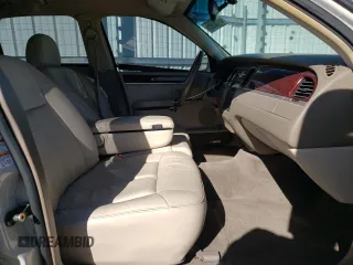 2004 Lincoln Town Car Ultimate z VIN 1LNHM83W64Y627908, wystawiony jako Copart lot #47130995 z przebiegiem 75 662 mil mil oraz Szkoda całkowita • Salvage title. Historia ofert i sprzedaży dostępna na DreamBid. Obrazek 7.