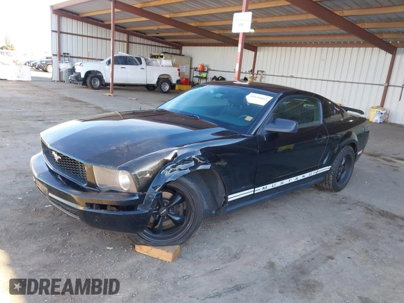 2007 Ford Mustang Deluxe with VIN 1ZVFT80N575352139, listed as a IAAI auction lot 41626063 with 113,792 mi miles. Bid and sale history available at carsss.com. Image 2.