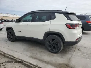 2019 Jeep Compass Altitude with VIN 3C4NJCBB5KT649267, listed as a Copart auction lot 45898625 with 39,751 mi miles and Salvage Title. Bid and sale history available at carsss.com. Image 2.