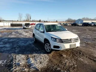 2012 Volkswagen Tiguan LE with VIN WVGAV7AXXCW568697, listed as a Copart auction lot 43210435 with 181,249 mi miles and Salvage title. Bid and sale history available at DreamBid. Image 12.
