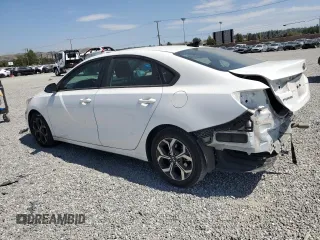 2021 Kia Forte LXS z VIN 3KPF24AD3ME375715, wystawiony jako Copart lot #59301265 z przebiegiem 110 303 mil mil oraz Szkoda całkowita • Salvage title. Historia ofert i sprzedaży dostępna na DreamBid. Obrazek 2.