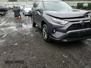 2022 Toyota RAV4 Hybrid XLE Premium with VIN 4T3B6RFV8NU073120, listed as a Copart auction lot 58131935 with 37,198 mi miles and Salvage title. Bid and sale history available at DreamBid. Image 13.