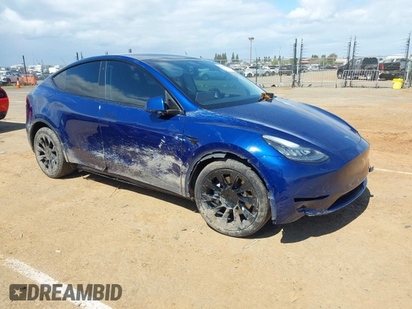 2020 Tesla Model Y Long Range with VIN 5YJYGDEF4LF000494, listed as a IAAI auction lot 41894856 with 118,638 mi miles and . Bid and sale history available at DreamBid. Image 1.