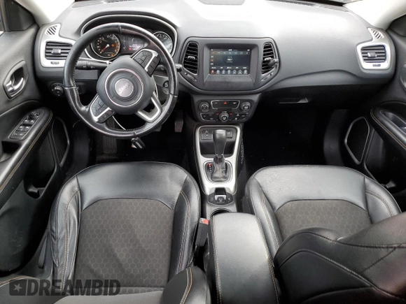 2020 Jeep Compass Altitude with VIN 3C4NJCBB7LT141660, listed as a Copart auction lot 89195595 with 112,474 mi miles and Clean Title. Bid and sale history available at carsss.com. Image 8.