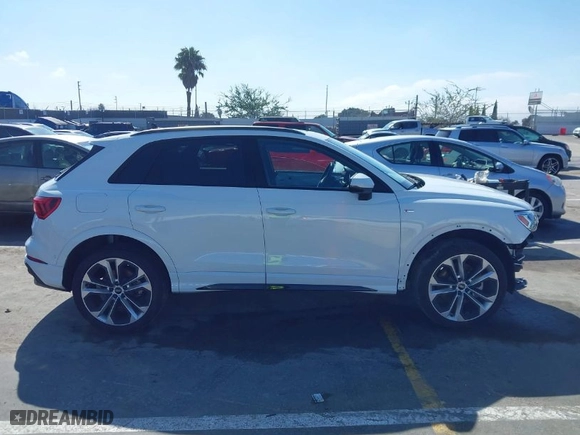 2021 Audi Q3 S line Premium Plus with VIN WA1EECF31M1063905, listed as a IAAI auction lot 41588919 with 31,739 mi miles. Bid and sale history available at carsss.com. Image 11.