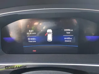 2023 Volkswagen Tiguan SE z VIN 3VVMB7AX4PM128007, wystawiony jako IAAI lot #42069544 z przebiegiem 19 994 mil mil oraz . Historia ofert i sprzedaży dostępna na DreamBid. Obrazek 7.