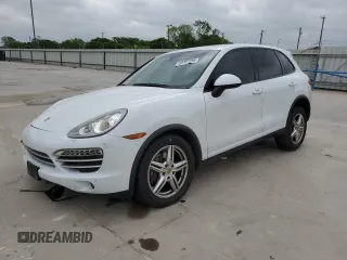 2014 Porsche Cayenne z VIN WP1AA2A26ELA97481, wystawiony jako Copart lot #53707755 z przebiegiem 185 787 mil mil oraz Szkody całkowita. Historia ofert i sprzedaży dostępna na DreamBid. Obrazek 1.