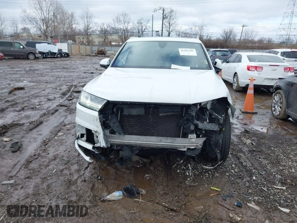 2018 Audi Q7 Premium Plus with VIN WA1LHAF74JD001365, listed as a IAAI auction lot 41503241 with 114,110 mi miles. Bid and sale history available at carsss.com. Image 13.