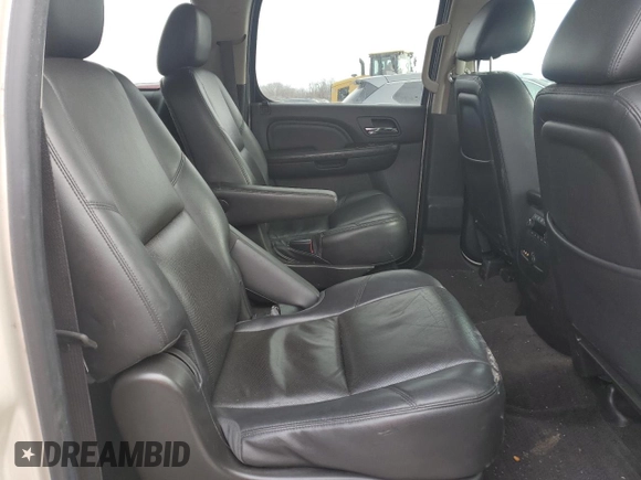 2012 GMC Yukon XL Denali with VIN 1GKS1MEF2CR298971, listed as a Copart auction lot 86310424 with Not Provided miles and Salvage Title. Bid and sale history available at carsss.com. Image 12.